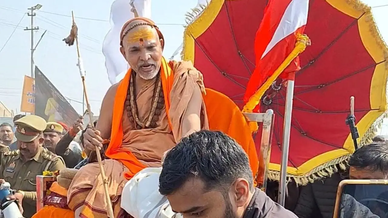 Chaos at Shankaracharya Camp: Sticks, Shouts in Magh Mela Clash