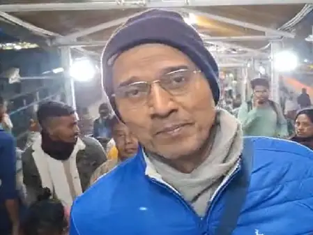 ट्रेन के अंदर प्ले जैसा सफर