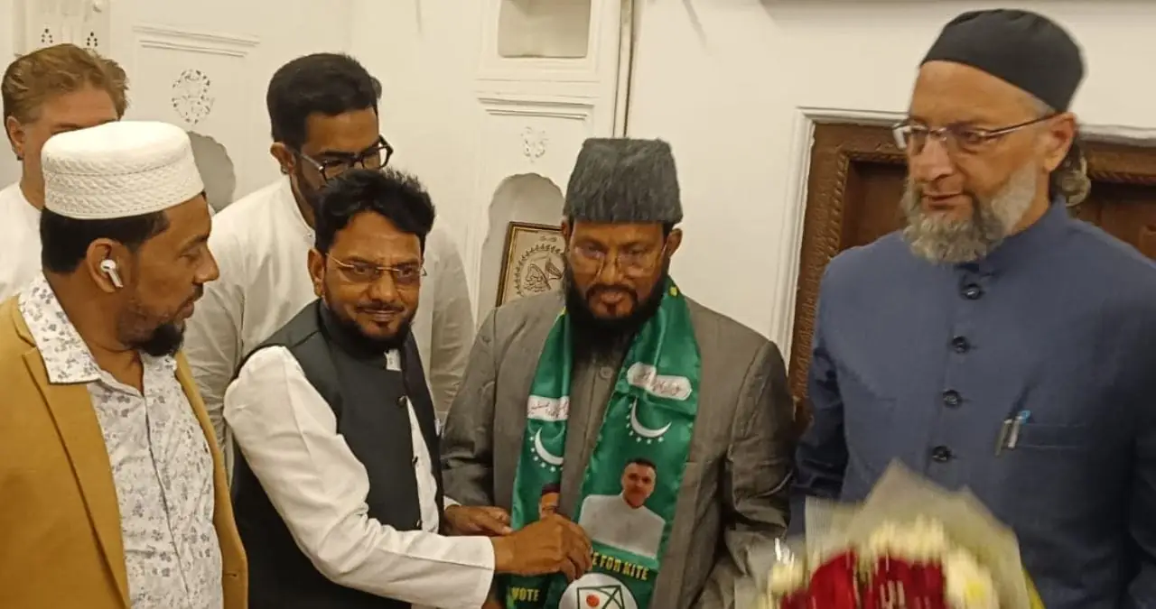 Ex-MLA Akil Akhtar Joins AIMIM Boosting Party in Jharkhand